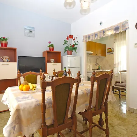 Blazenka 1270 דירה