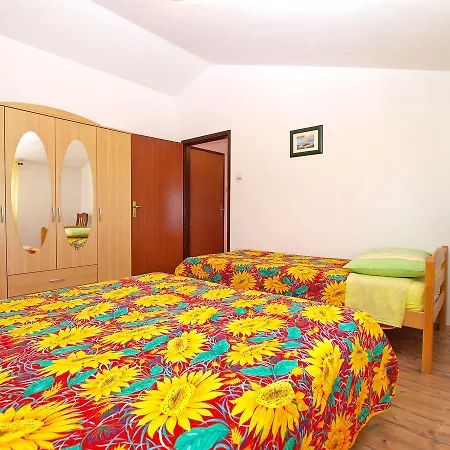 Apartment Blazenka 1270